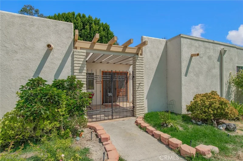 2363 Via Mariposa E C, Laguna Woods