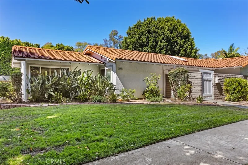 2365 Via Mariposa East C, Laguna Woods