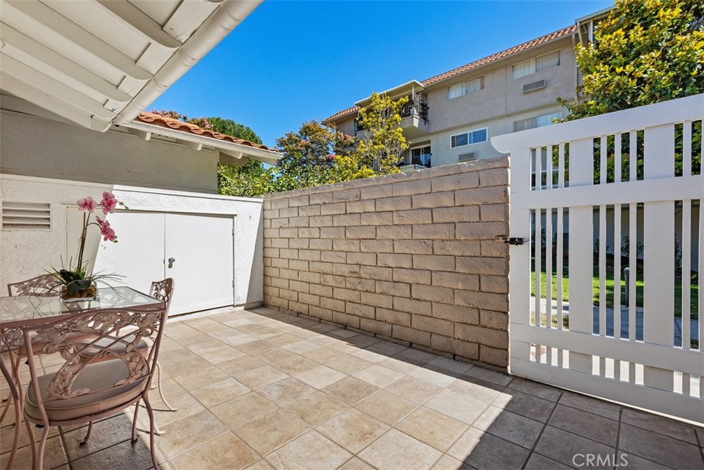 2365 Via Mariposa East C, Laguna Woods CA 92637 - photo 4
