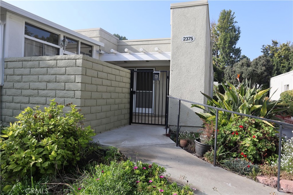 2375 Via Mariposa W B, Laguna Woods CA 92637 - photo 1