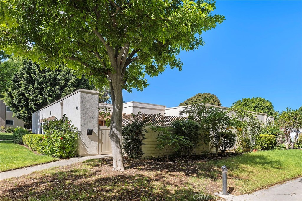 2383 Via Mariposa W C, Laguna Woods CA 92637 - photo 22