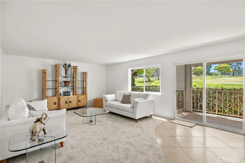 2389 Via Mariposa W 1E, Laguna Woods