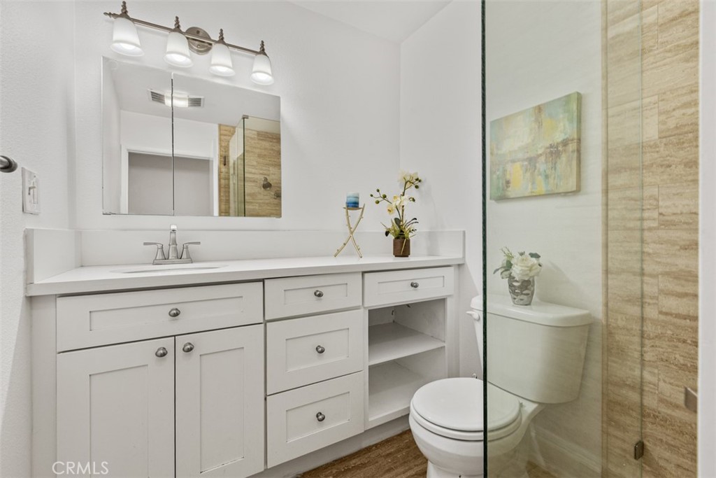 Guest Bathroom - 2390 Via Mariposa W 1H, Laguna Woods CA 92637 - photo 25