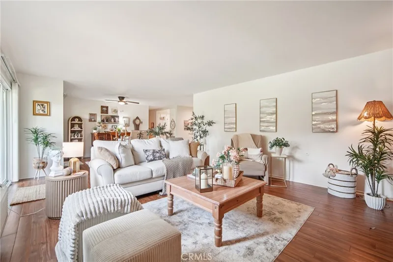 2402 Via Mariposa W 1E, Laguna Woods