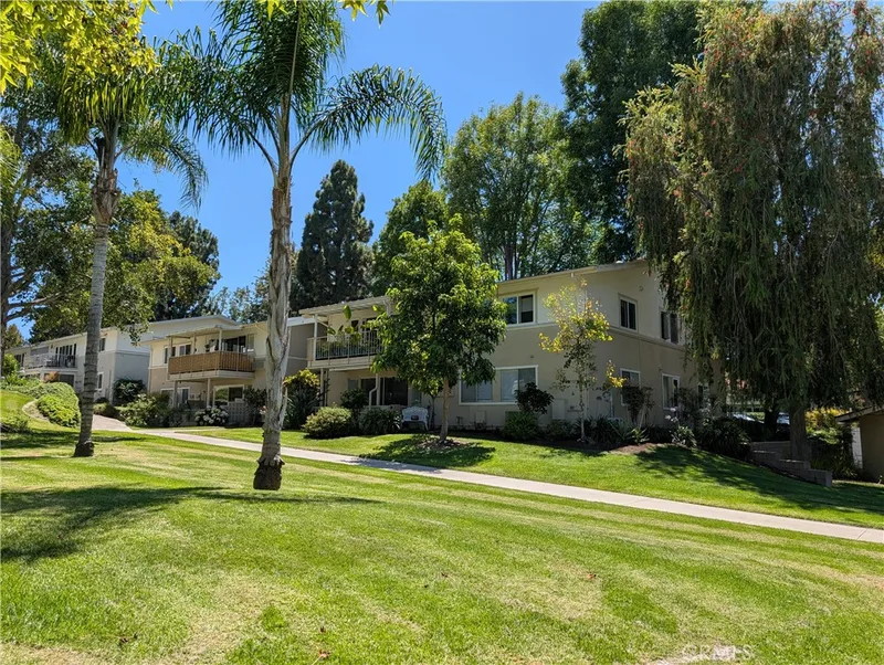 254 Calle Aragon D, Laguna Woods, CA 92637