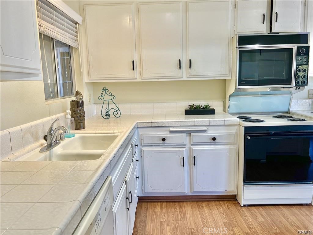 3033 Via Vista D, Laguna Woods CA 92637 - photo 7