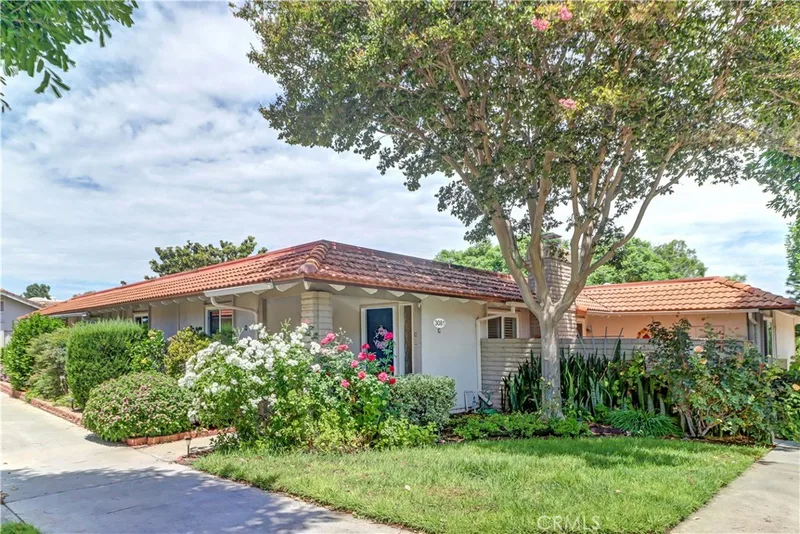 3081 Via Serena S C, Laguna Woods