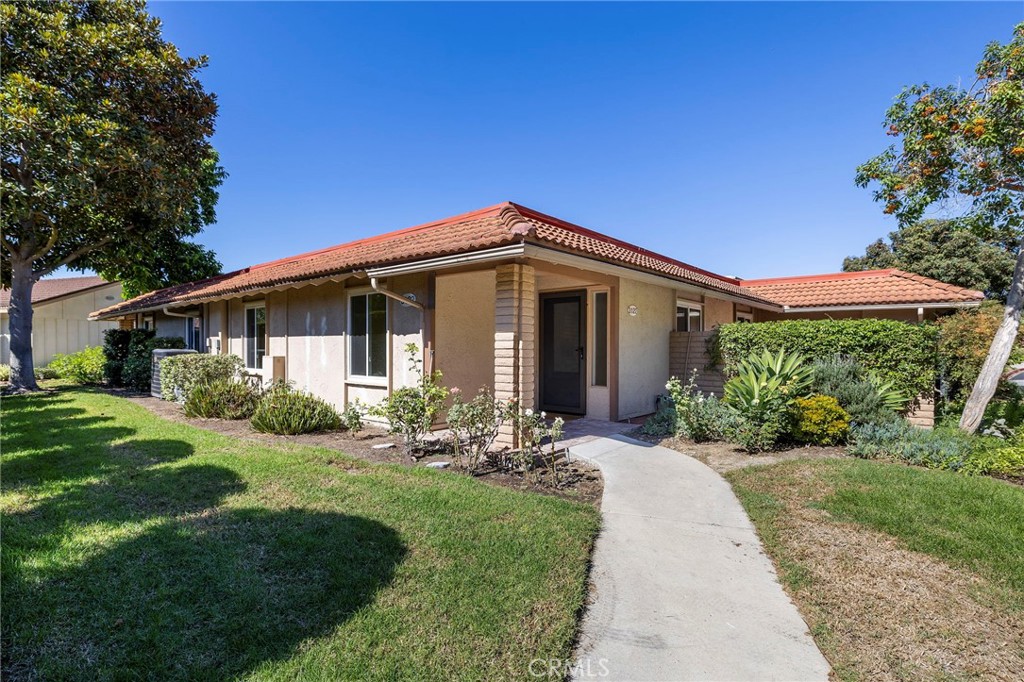 3122 Via Serena N C, Laguna Woods CA 92637 - photo 2