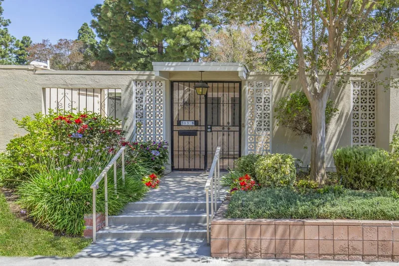313 Avenida Castilla B, Laguna Woods