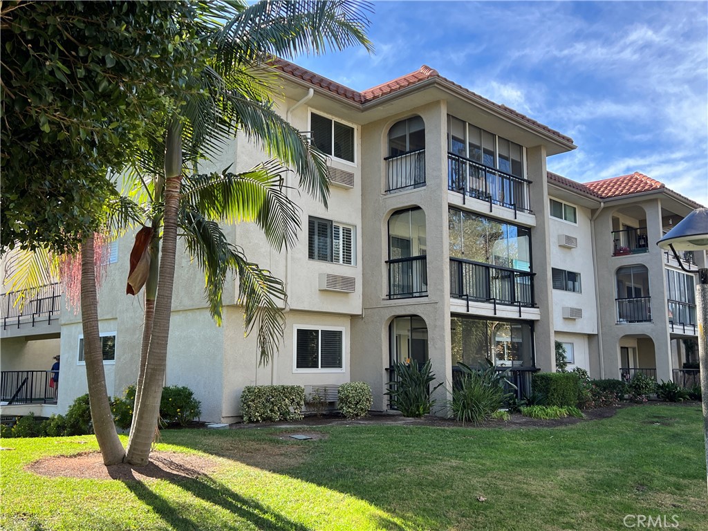 3243 San Amadeo 2H, Laguna Woods CA 92637 - photo 1
