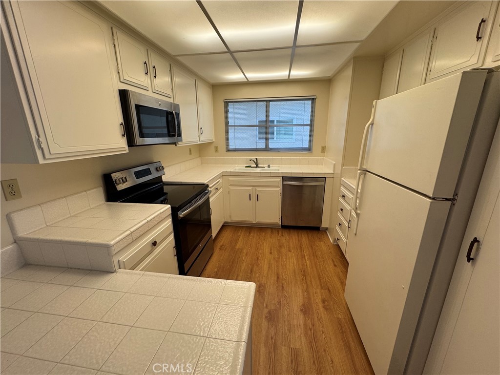 3252 San Amadeo, unit Q Q, Laguna Woods CA 92637 - photo 4