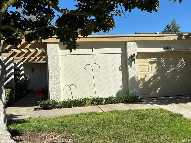 3284 San Amadeo A, Laguna Woods, CA 92637