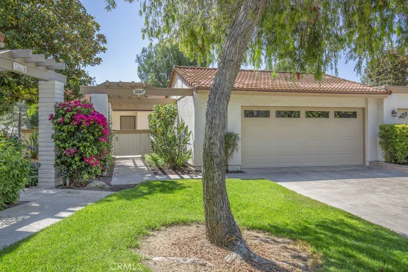 3287 San Amadeo A, Laguna Woods, CA 92637