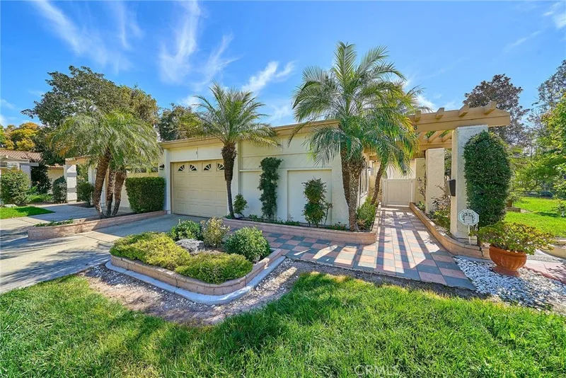 3287 San Amadeo B, Laguna Woods, CA 92637