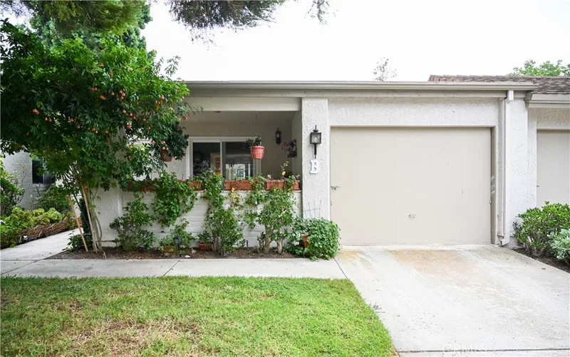 3296 San Amadeo, Laguna Woods, CA 92637