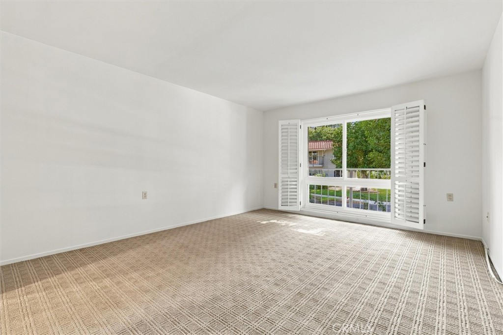 primary bedroom - 3301 Via Carrizo Q, Laguna Woods CA 92637 - photo 6