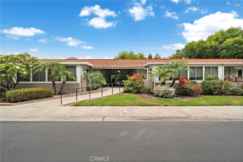3304 Via Carrizo O, Laguna Woods, CA 92637