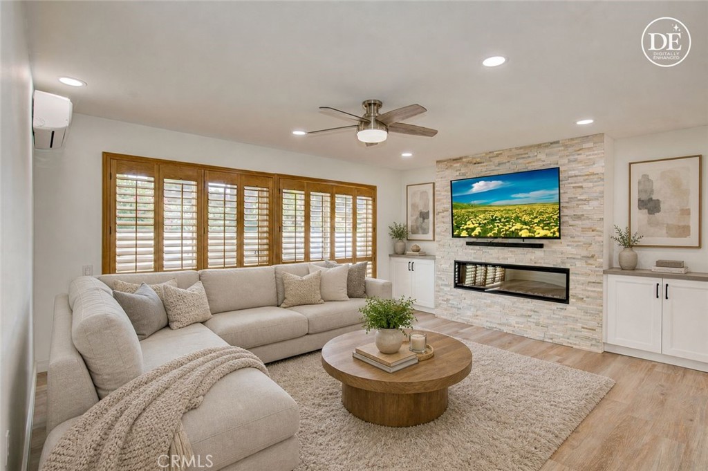 Electric fireplace - 3310 Via Carrizo Q, Laguna Woods CA 92637 - photo 3
