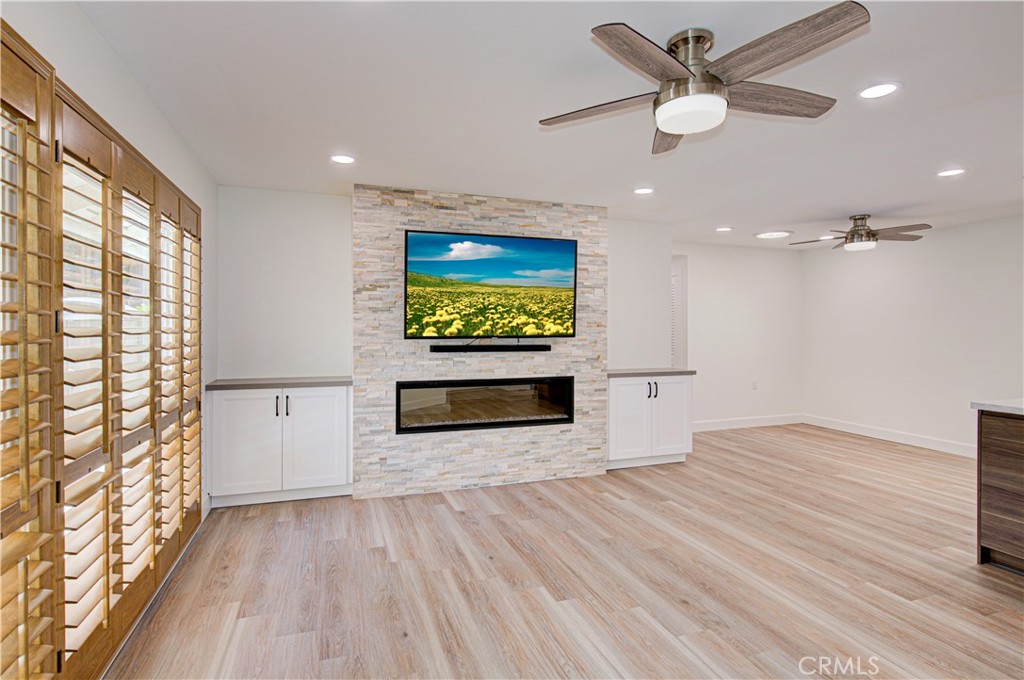 60" TV included - 3310 Via Carrizo Q, Laguna Woods CA 92637 - photo 4