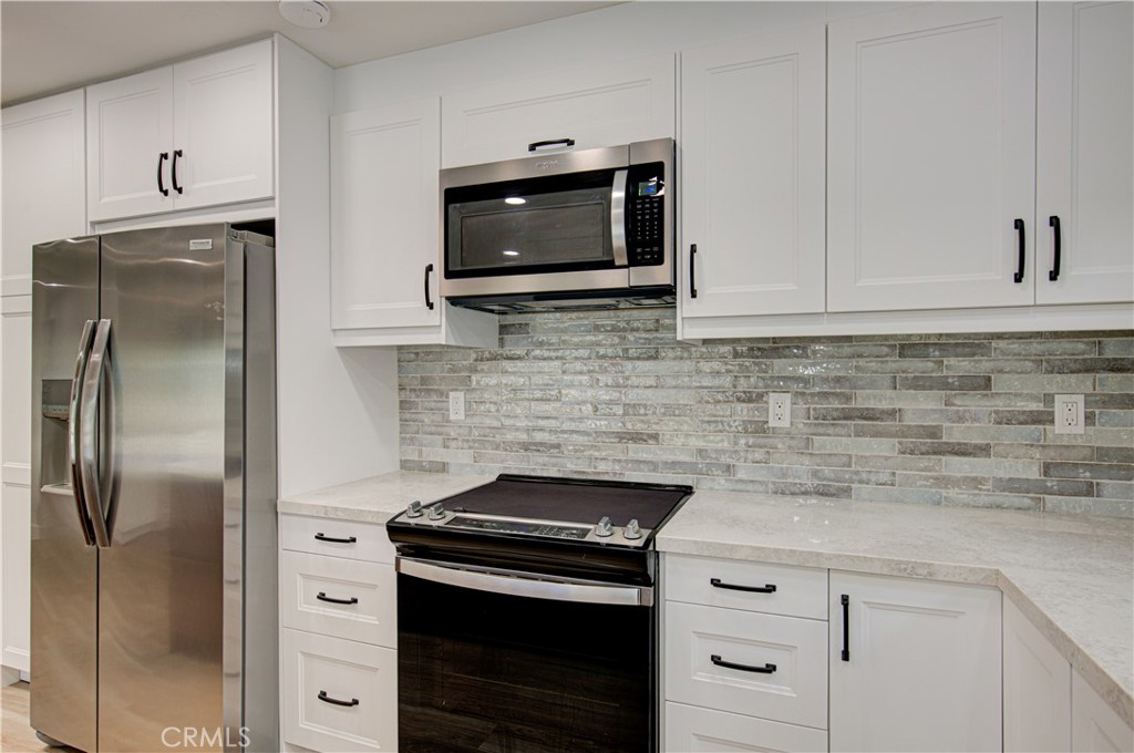 Newer appliances - 3310 Via Carrizo Q, Laguna Woods CA 92637 - photo 18