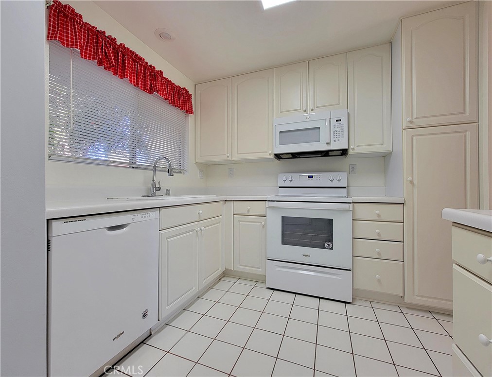 3337 Punta Alta 1C, Laguna Woods CA 92637 - photo 8