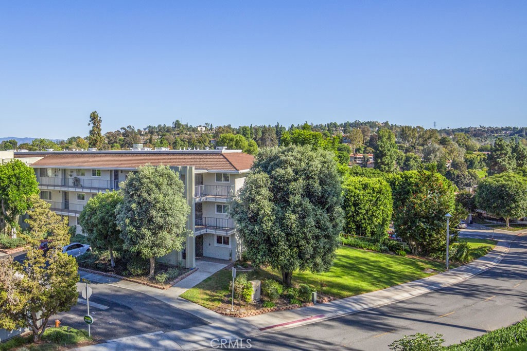 Welcome to 3338-1G Punta Alta - an upgraded two-bedroom, two-bath ground floor end-unit ARAGON residence in the Laguna W - 3338 Punta Alta 1G, Laguna Woods CA 92637 - photo 1