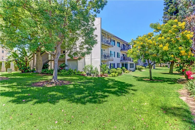 3365 Punta Alta 2F, Laguna Woods, CA 92637