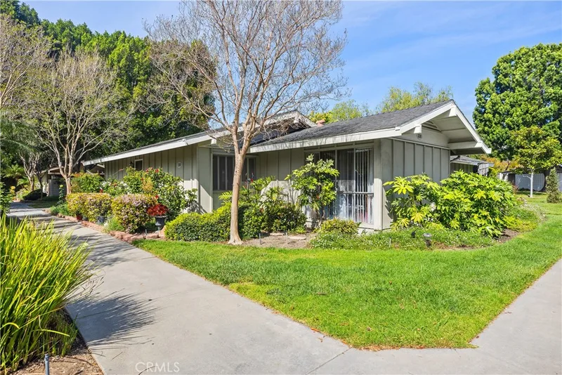 338 a Avenida Sevilla A, Laguna Woods