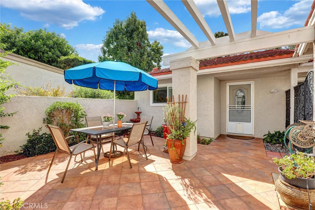 Private courtyard entry - 3400 Punta Alta A, Laguna Woods CA 92637 - photo 4