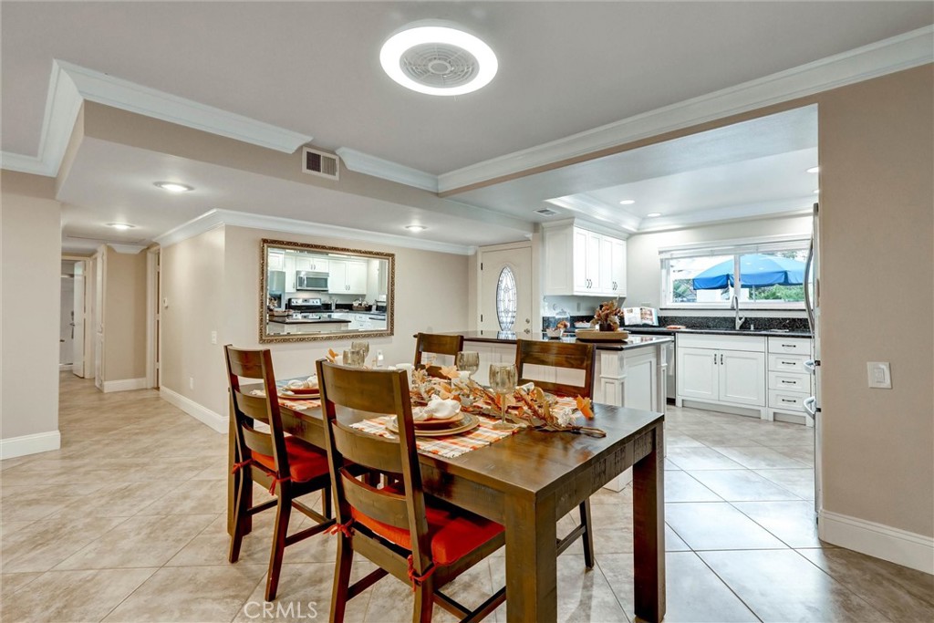 Dining area - 3400 Punta Alta A, Laguna Woods CA 92637 - photo 12