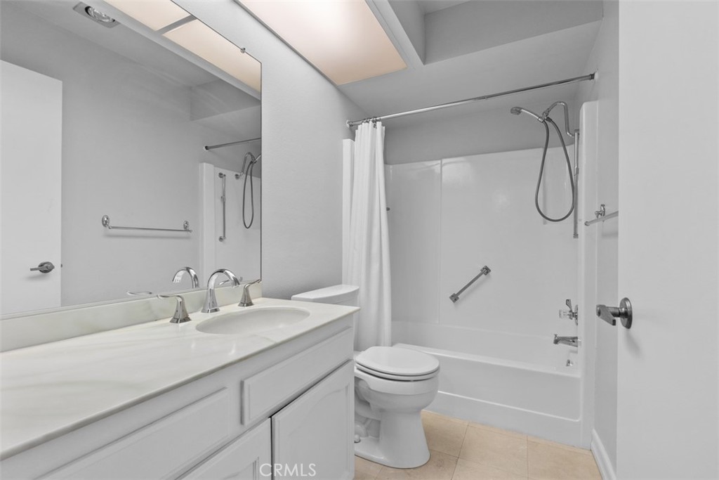 Hall bath - 3438 Bahia Blanca W, Laguna Woods CA 92637 - photo 24