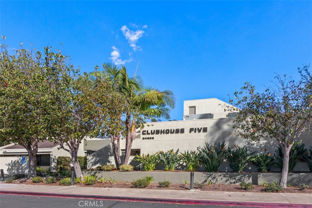 Clubhouse 5 closest to condo - 3438 Bahia Blanca W, Laguna Woods CA 92637 - photo 43