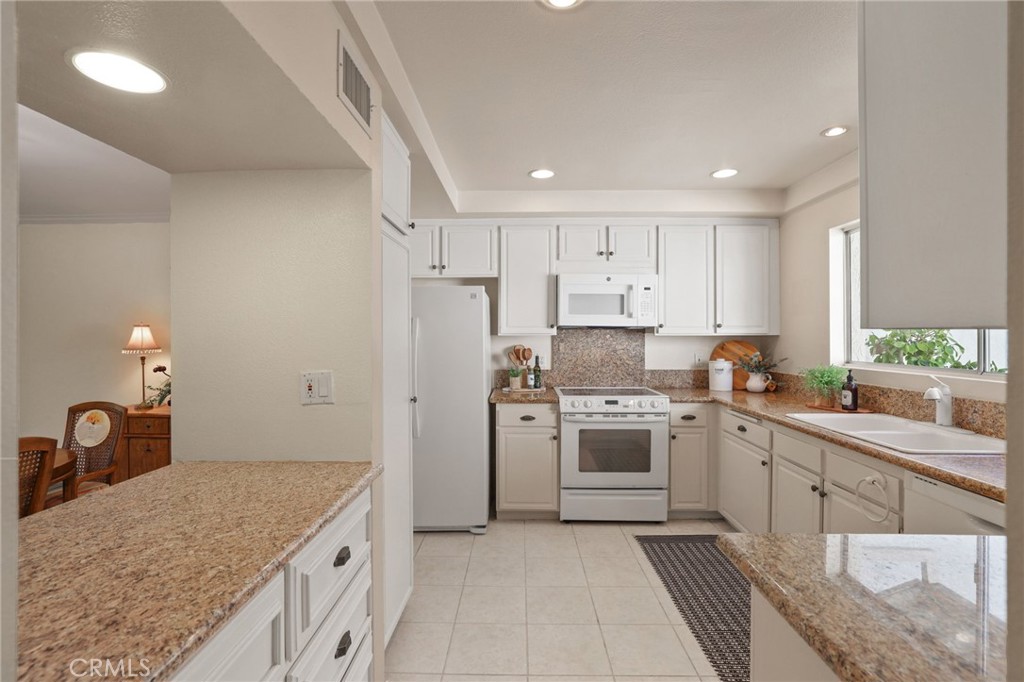 3516 Bahia Blanca W B, Laguna Woods CA 92637 - photo 13