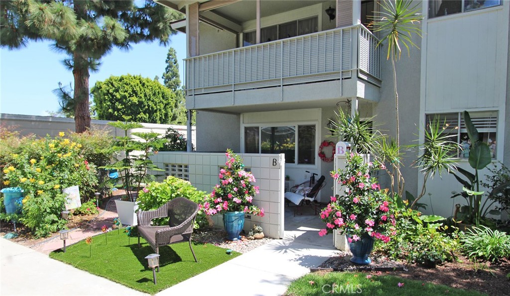 Exterior Front Right - 379 Avenida Castilla Unit #B, Laguna Woods CA 92637 - photo 1