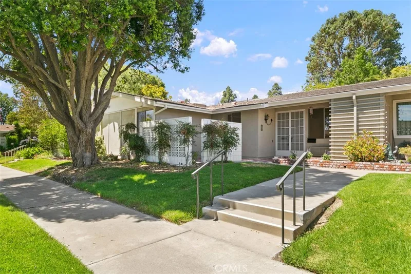 386 Avenida Castilla C, Laguna Woods, CA 92637