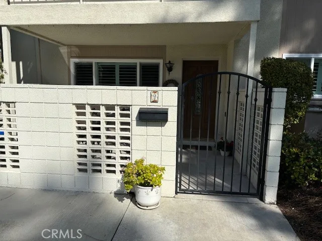 39 Calle Aragon D, Laguna Woods, CA 92637
