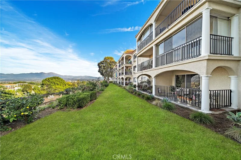 4001 Calle Sonora 1B, Laguna Woods, CA 92637