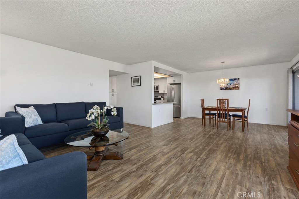 Open living/dining area - 4013 Calle Sonora Oeste Unit 2E, Laguna Woods CA 92637 - photo 5