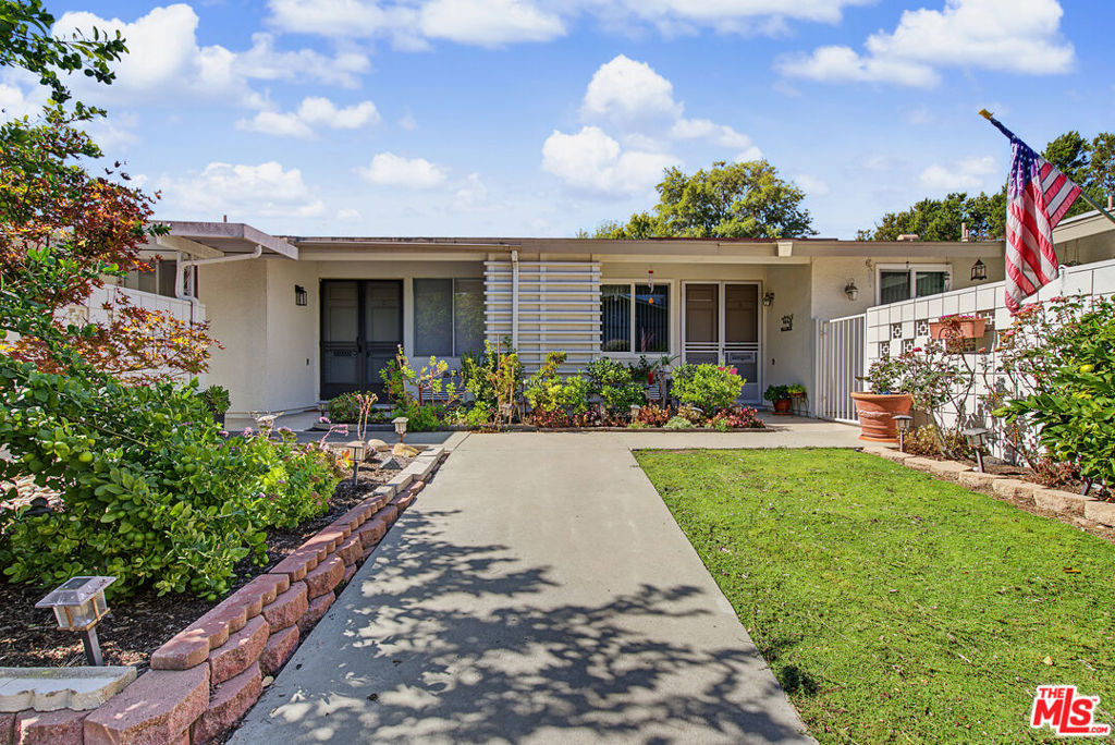 471 Calle Cadiz C, Laguna Woods CA 92637 - photo 2
