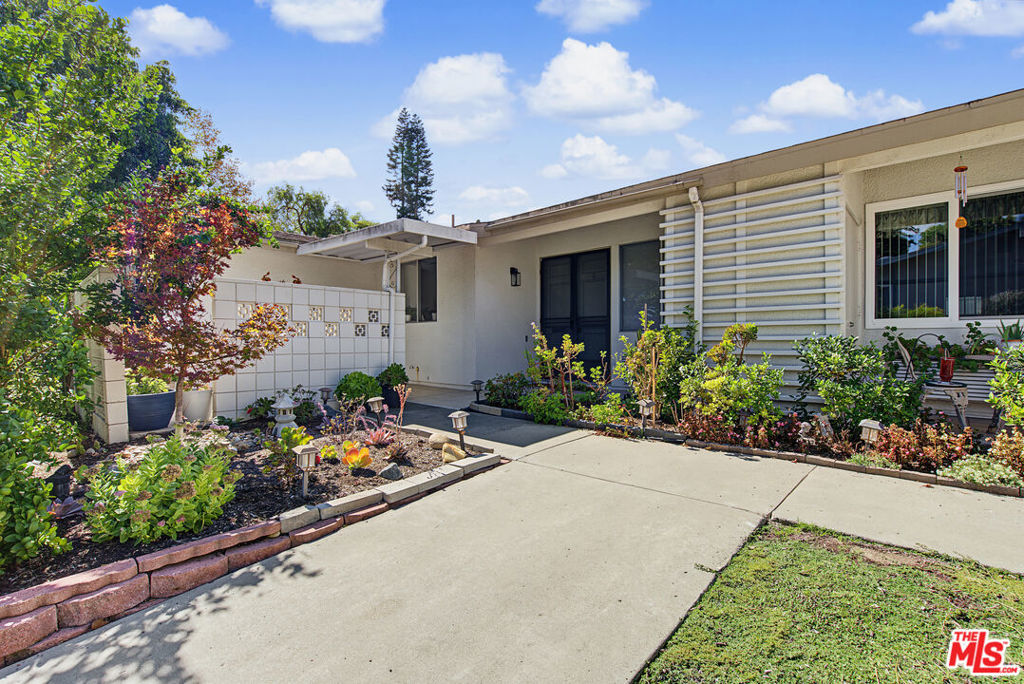 471 Calle Cadiz C, Laguna Woods CA 92637 - photo 3
