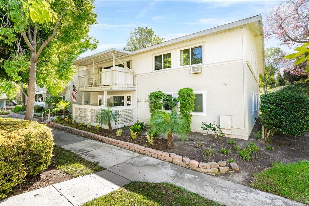 Upper Unit with a view - 476 Calle Cadiz O, Laguna Woods CA 92637 - photo 2