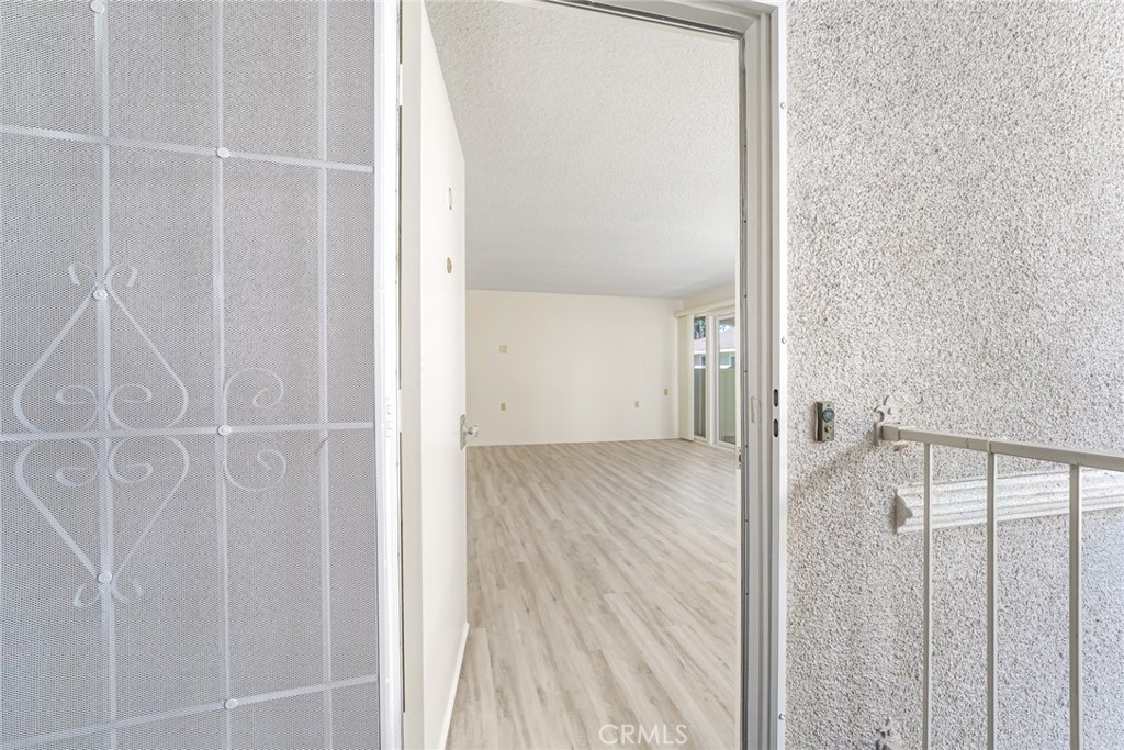 Security door - 476 Calle Cadiz O, Laguna Woods CA 92637 - photo 4
