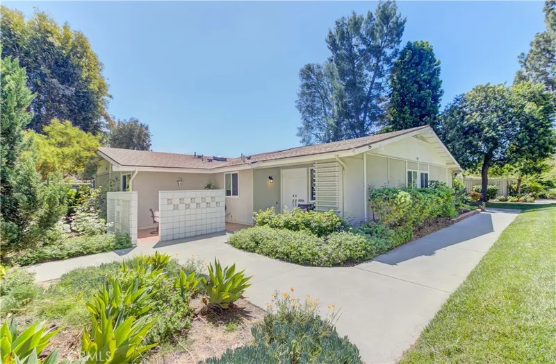 500 Avenida Sevilla A, Laguna Woods, CA 92637