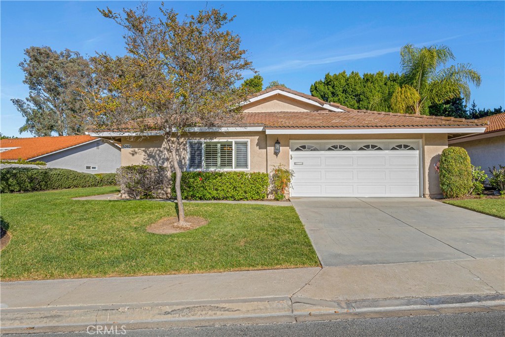 Single Level Home in Prestigious Gate 11. - 5262 Miembro, Laguna Woods CA 92637 - photo 1