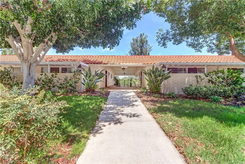 5350 Algarrobo N, Laguna Woods