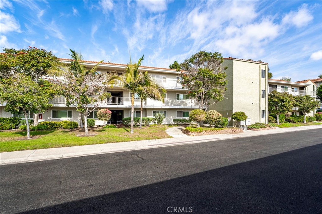 5369 Algarrobo 1G, Laguna Woods CA 92637 - photo 1