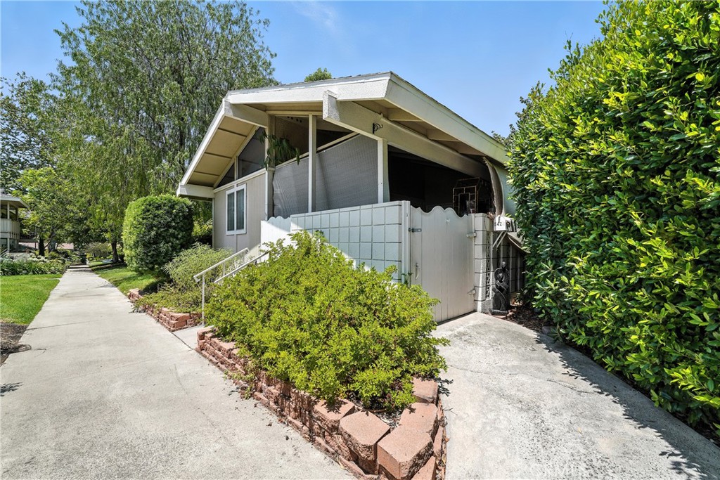 542 Via Estrada B, Laguna Woods CA 92637 - photo 1