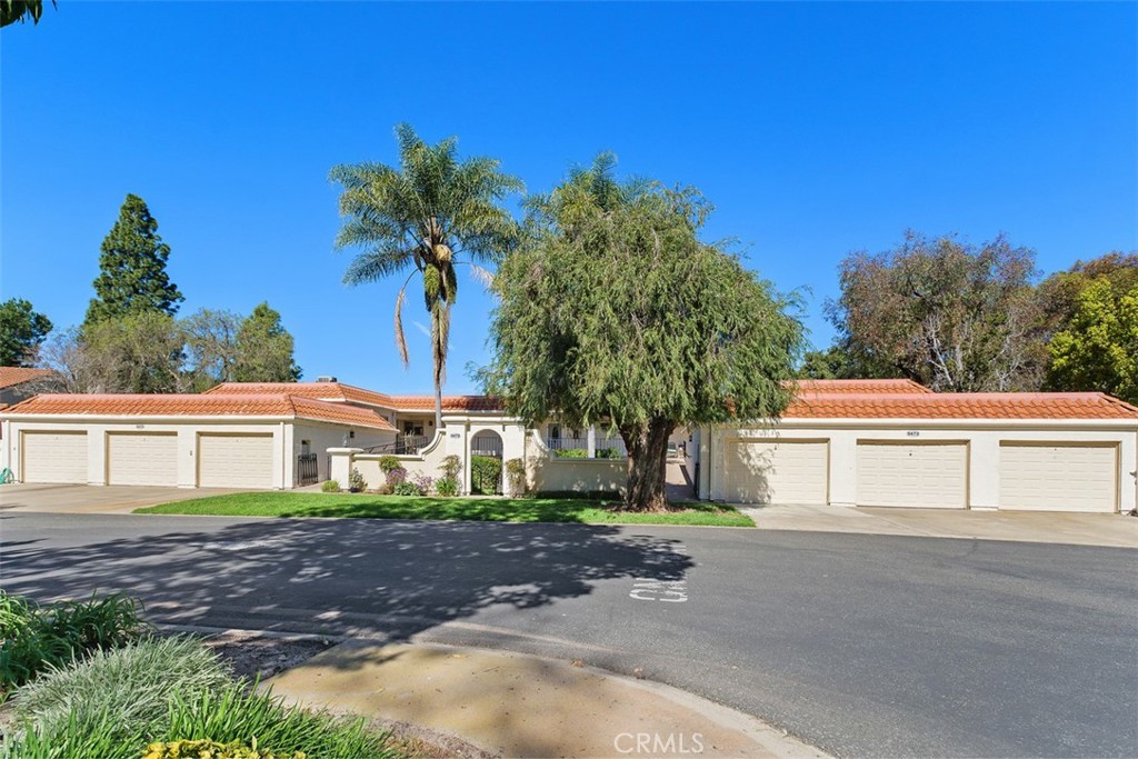 Casa Milano 1 with detached garage - 5472 Paseo Del Lago E B, Laguna Woods CA 92637 - photo 1