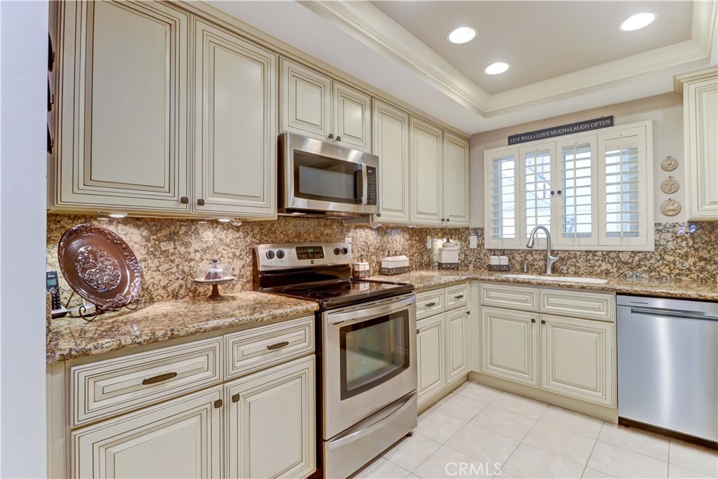 5506 Paseo Del Lago A, Laguna Woods CA 92637 - photo 2