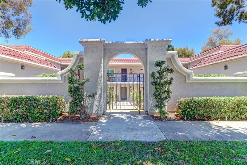 5507 Paseo Del Lago W B, Laguna Woods, CA 92637